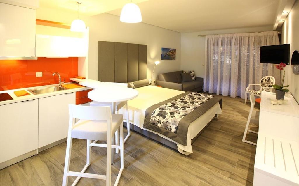 Mary'S Luxury Apartman Hriszí Amudiá Szoba fotó